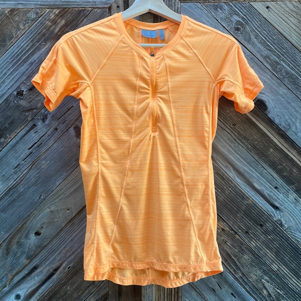 Athleta Running Short Sleeve Top Key Back Pocket